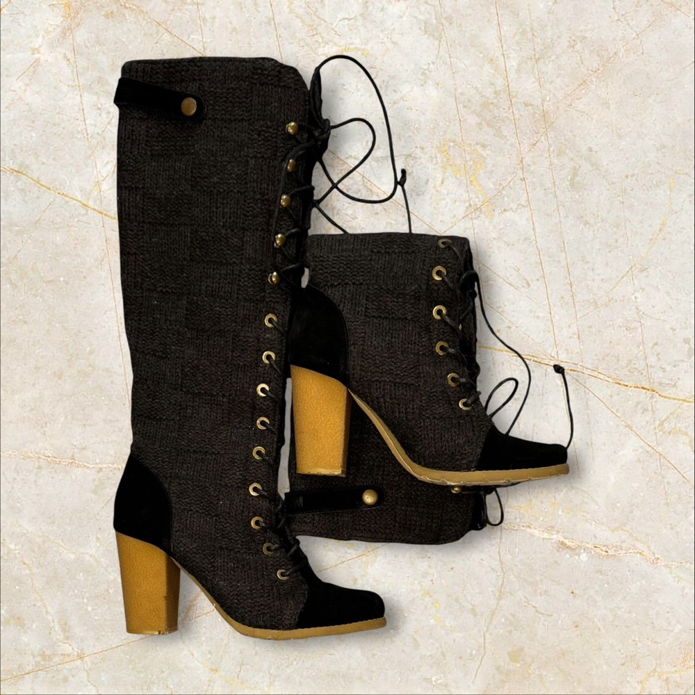 Elegant Black and Grey Women's Boots